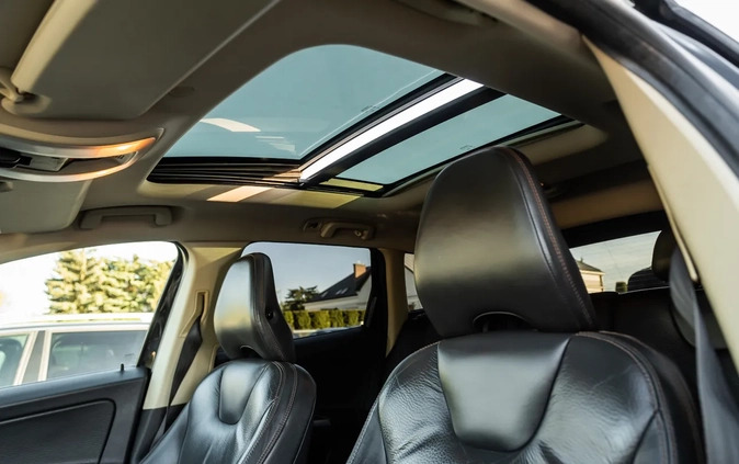 Volvo XC 60 cena 52900 przebieg: 210123, rok produkcji 2013 z Brok małe 562